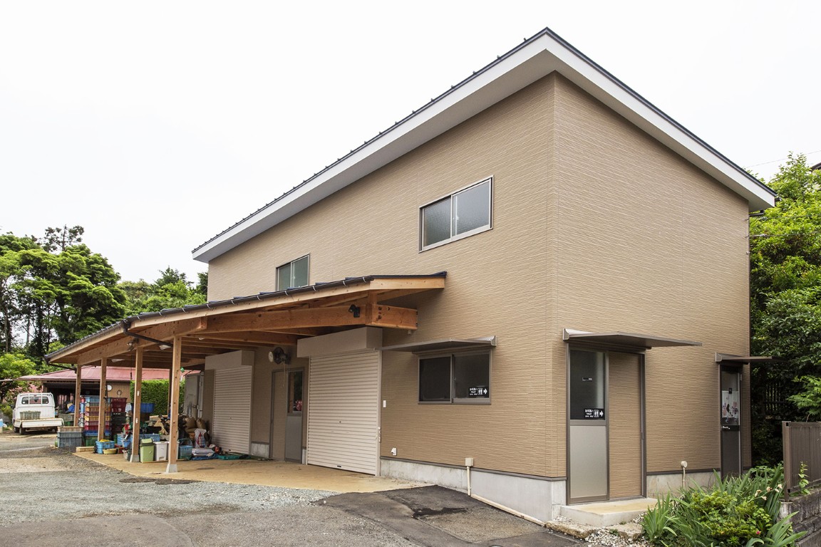 秦野市新築倉庫